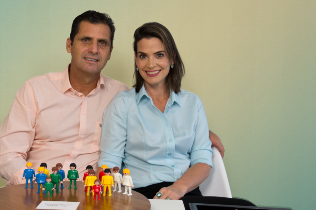 Fernando Miranda e Luciana Cardoso - Constelação Familiar com Bonecos - Terapeutas Constelar